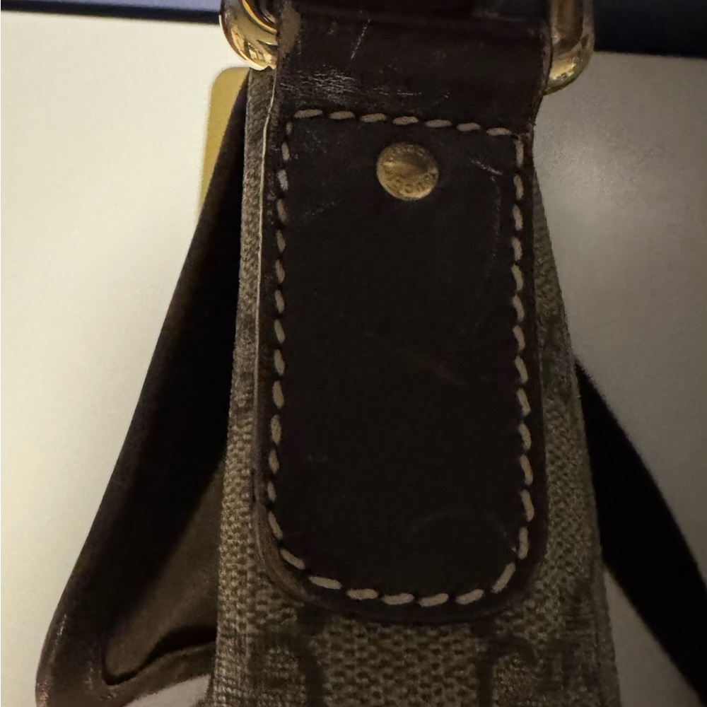 Gucci Beige and Brown GG Canvas Flap Messenger Bag - Picture 5 of 8